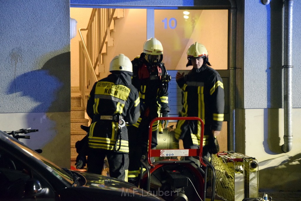 Feuer 2 Y Kellerbrand Koeln Ostheim Ruppinerstr P135.JPG - Miklos Laubert